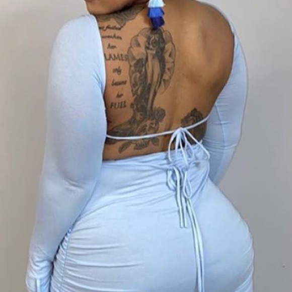 ❤️SOLD❤️Backless bell sleeve top - Picture 2 of 4